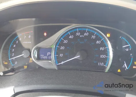 2013 Toyota Sienna Xle V6 8 Passenger z USA, uszkodzony, nr VIN 5TDYK3DC9DS401326